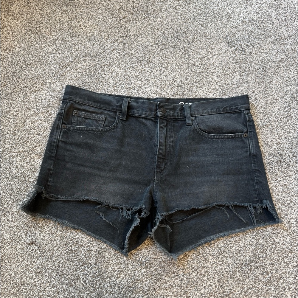 GAP 1969 Black Jean Shorts — 30
